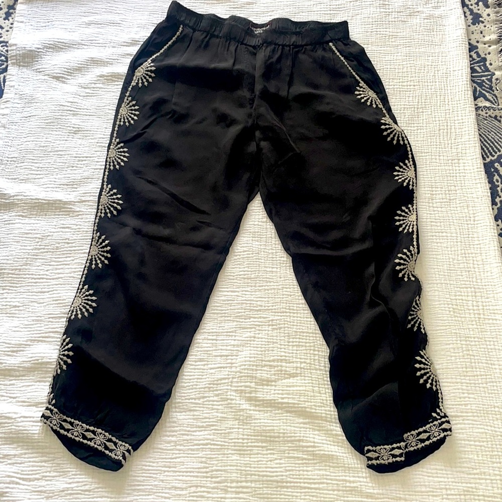 Johnny Was black pants sz M w/ gorgeous cream embroidery going down the side